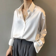 Damen Kragen Knopfleiste Satin Bluse in Weiß