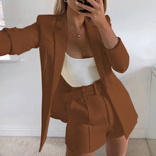 Damen Modisches Blazer-Set mit figurbetontem Schnitt und hoch taillierten Shorts Drune in Braun