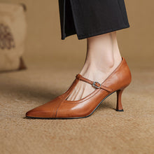 Eloise | Vintage T-Strap Pumps in Kastanie