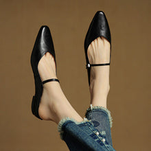 Elvira – Damen-Pantoletten, spitze Mary-Jane-Sandalen mit Riemchen in Schwarz