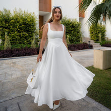 Damen Elegantes Maxikleid mit quadratischem Ausschnitt und fließendem Rock Drune in Weiß