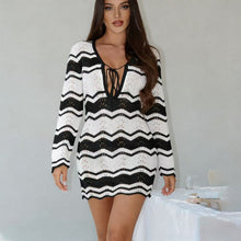 Damen Häkel-Strandkleid mit V-Ausschnitt und Slinky-Ärmeln Drune in Weiß