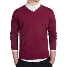 Pullover Herren | Schmaler Schnitt & V-Ausschnitt in Rot