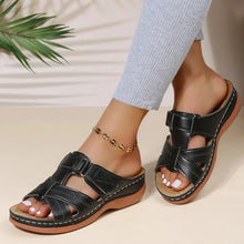 Amelia - Offene Freizeitsandalen in Schwarz