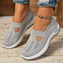 Madelline - Damen Slipper mit Keilabsatz in Hellgrau