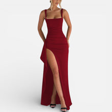 Damen Maxikleid mit Spaghettiträgern und Beinschlitz in Rot