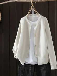 Camia | Cardigan mit Rundhalsausschnitt in Creme