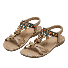 Sandalen Damen | Boho-Stil mit Perlen & Flacher Sohle in Khaki