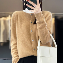 VIVIENNE I WARME GEMÜTLICHE STRICKJACKE in Braun