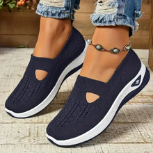 Madelline - Damen Slipper mit Keilabsatz in Marineblau