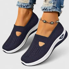 Emilia – Damen-Walkingsneaker aus Mesh zum Hineinschlüpfen in Dunkelblau