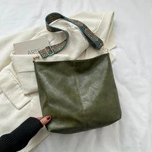 Heidi | Vintage Leder-Schultertasche in Grün