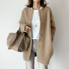 Strickjacke Damen | Oversized Rundhals & Druckknöpfe in Hellbraun