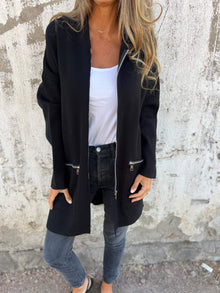 Strickjacke Damen | Reißverschluss & Longform in Schwarz