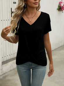 V Ausschnitt T Shirt Damen | Twist-Saum & Feminines Kurzarm-Oberteil in Schwarz