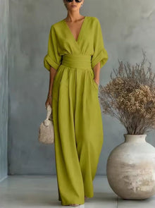 Aurore - Bequemer Jumpsuit Mit V-Ausschnitt in Grün