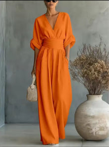 Aurore - Bequemer Jumpsuit Mit V-Ausschnitt in Orange