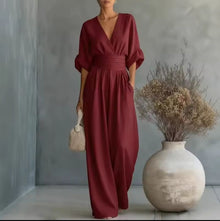 Aurore - Bequemer Jumpsuit Mit V-Ausschnitt in Burgund
