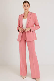 Melanie – Zweiteiliger Slim-Fit-Anzug für Damen in Rosa