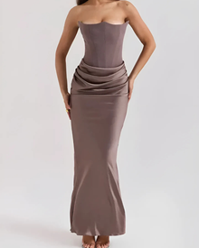 Ella – Elegantes, trägerloses Maxikleid für Damen in Braun