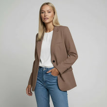 Langer Blazer für Damen mit zwei Knöpfen und Klappentaschen in einfarbigem Design in Taupe