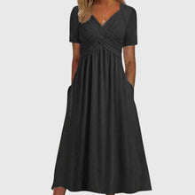 Ute | Schmeichelhaftes Kleid in Schwarz