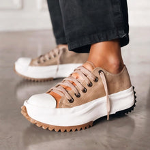 Susanne – Damen-Sneaker mit breiter Sohle in Braun
