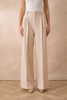Hoch taillierte Hose in Beige