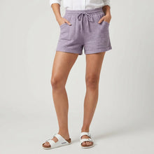 Leichte kurze Shorts für Damen mit Gummizug im weiten Schnitt in Violett