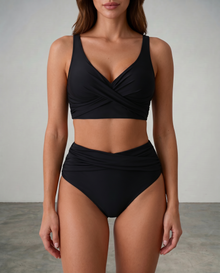Merel | FIGURFORMENDER BIKINI in Schwarz