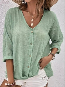 Elisa | Cotton V-Neck Button-Front Top Crinkle in Grün