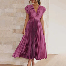 Emilia | Damen Festliches Kleid mit fließender Eleganz in Pflaume