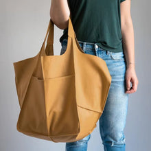 Isabella | Damen Geräumige Vegane Ledertasche mit Magnetverschluss in Mustard