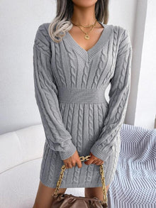 Ella | Damen Midi-Strickkleid mit Kabelstrickmuster für Herbst in Grau