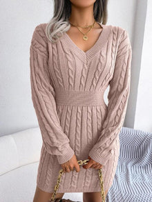 Ella | Damen Midi-Strickkleid mit Kabelstrickmuster für Herbst in Rosa