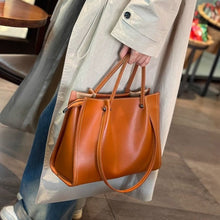 Ella | Damen Minimalistische Vegane Leder Laptoptasche in Sonnenuntergangsgelb
