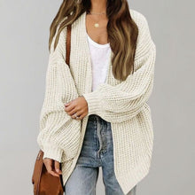 Klara | Damen Oversized Chunky-Knit Strickjacke in Weiß