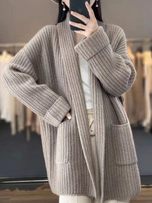Mila | Damen Strickjacke im Oversized-Stil für Herbst in Braun