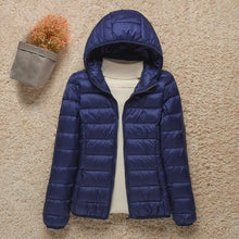 Luisa | Damen Ultraleichte Daunenjacke für Herbst in Marineblau