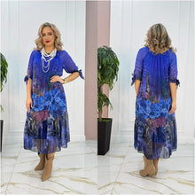 Akarsha - Elegantes Kleid Mit Kurzen Ärmeln in Blau