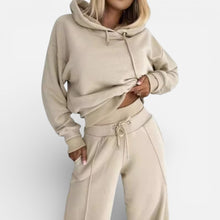 Damen Zweiteiliges Freizeitset mit Kapuzenpullover und Jogginghose in Beige