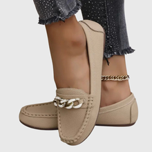 Sophie | Elegante Damen Loafer mit Kettenverzierung in Beige