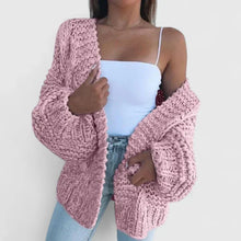 Johanna | Elegante Damen Strickjacke aus grober Wolle in Rosa
