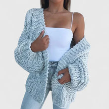 Johanna | Elegante Damen Strickjacke aus grober Wolle in Sky Blue