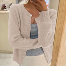 Pauline | Elegante Damen Strickjacke für den Alltag in Aprikose