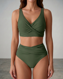 Merel | FIGURFORMENDER BIKINI in Armeegrün