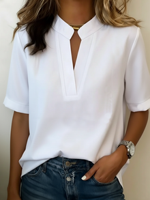 Cornelia | Elegante Bluse mit raffiniertem Kragen in Weiß