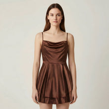 Luna – Elegantes Mini-Satin-Kleid mit Trägern für Damen in Dunkelbraun