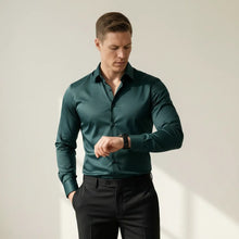 Bügelfreies Slim-Fit langarm Hemd für Herren mit Kragen in einfarbigem Design in Grün