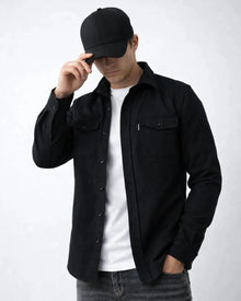 Hemdjacke für Herren mit Klappen-Brusttaschen und einfarbigem Pastellton in Schwarz
